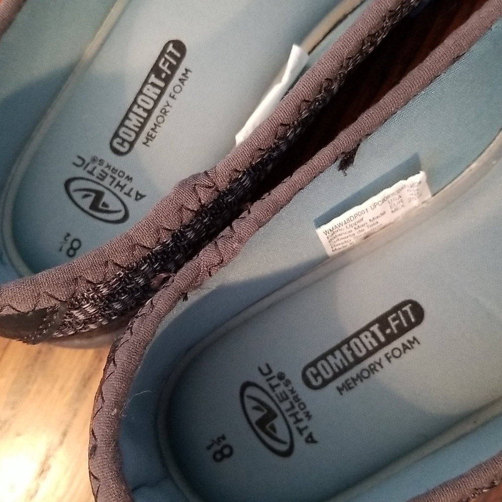 Skechers slip-on sneakers. - Picture 10 of 11